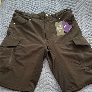 Men’s mountain bike shorts